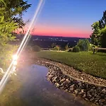 Bellavista شقة